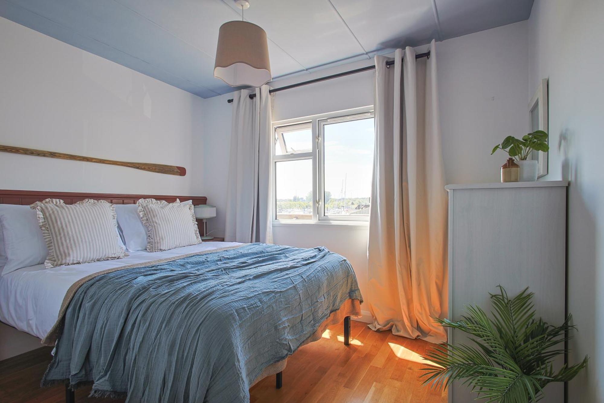The Retreat, Waterfront & Log Burner Villa Christchurch  Buitenkant foto